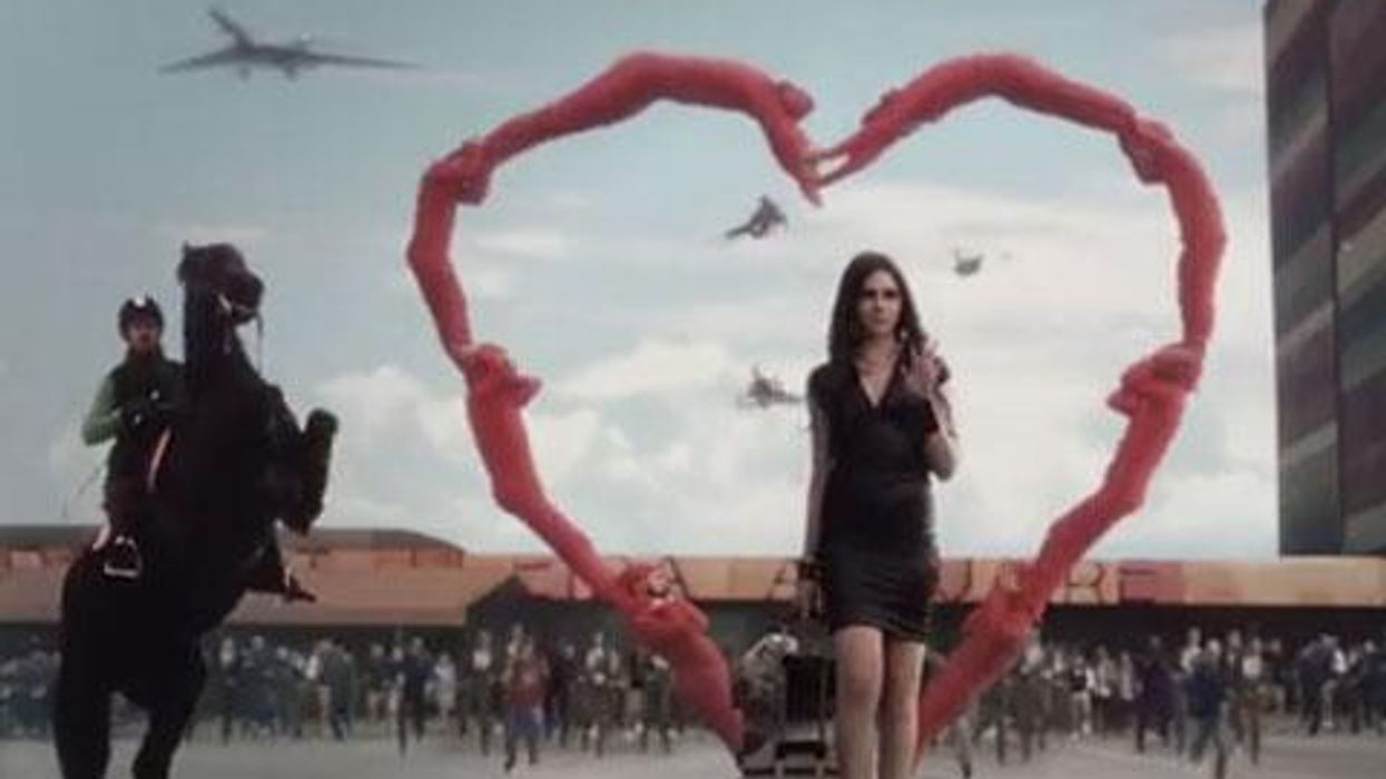 <p>WATCH: This Super Hot Lesbian- Themed Ad that Norway Aired During Sochi Opening Ceremony</p>