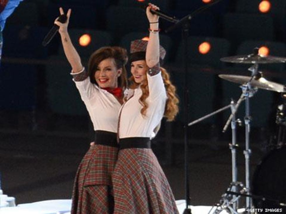 Shot of the Day: t.a.T.u, Russian Pop Duo Famous for Lesbian Imagery, Plays Sochi Opening Ceremony