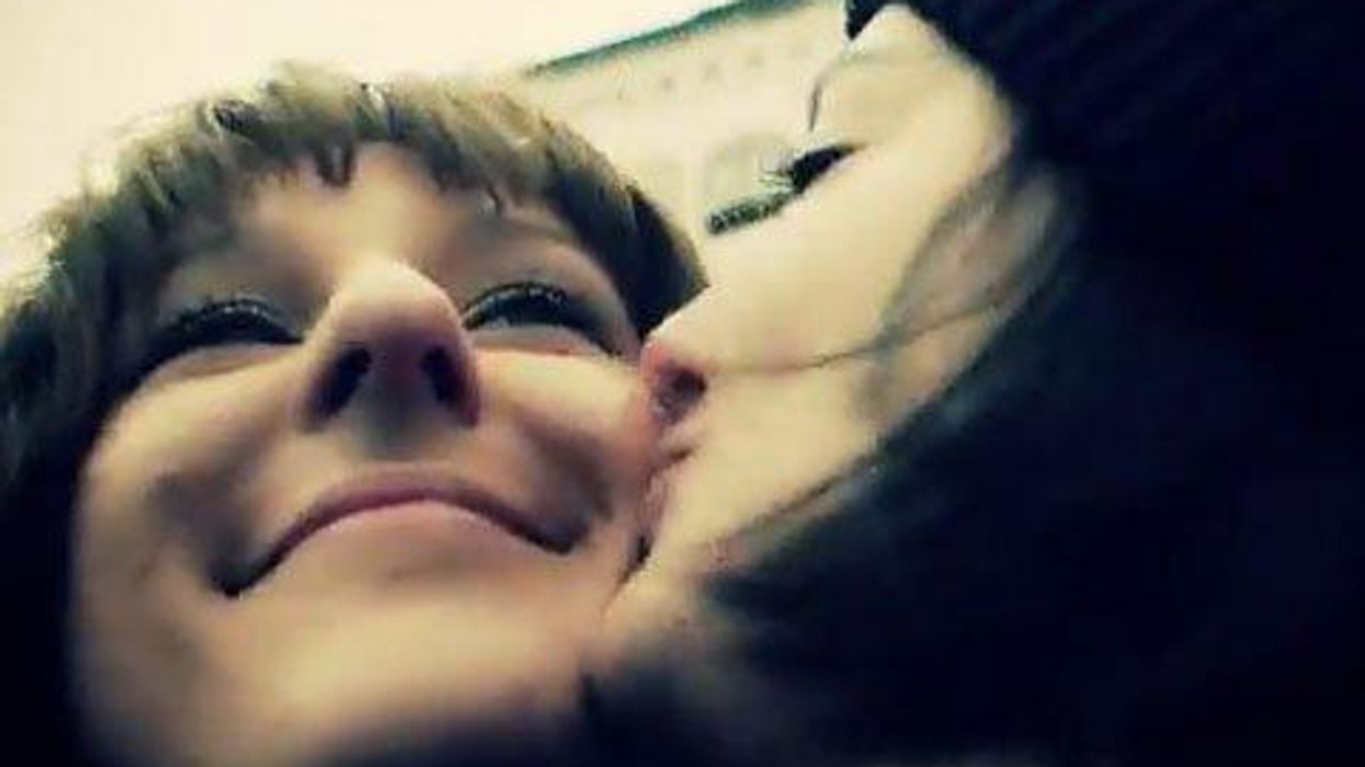 <p>WATCH: Southeastern Europe's 1st Lesbian Feminist Choir Sings (and Kisses) in Solidarity with Russia's LGBT Citizens</p>