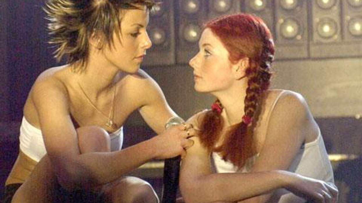 <p>Russian Pop duo t.a.T.u,Famous for Schoolgirl Uniforms and Lesbian Imagery, to Play Sochi Opening Ceremony</p>