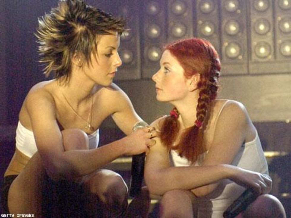 Russian Pop duo t.a.T.u, Famous for Schoolgirl Uniforms and Lesbian Imagery, to Play Sochi Opening Ceremony 