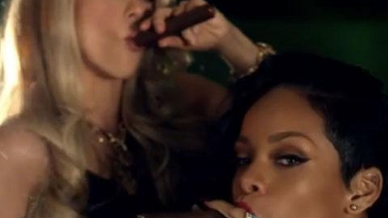 <p>WATCH: Shakira & Rihanna Writhe Around Together, Smoke Cigars for 'Can't Remember to Forget You'</p>