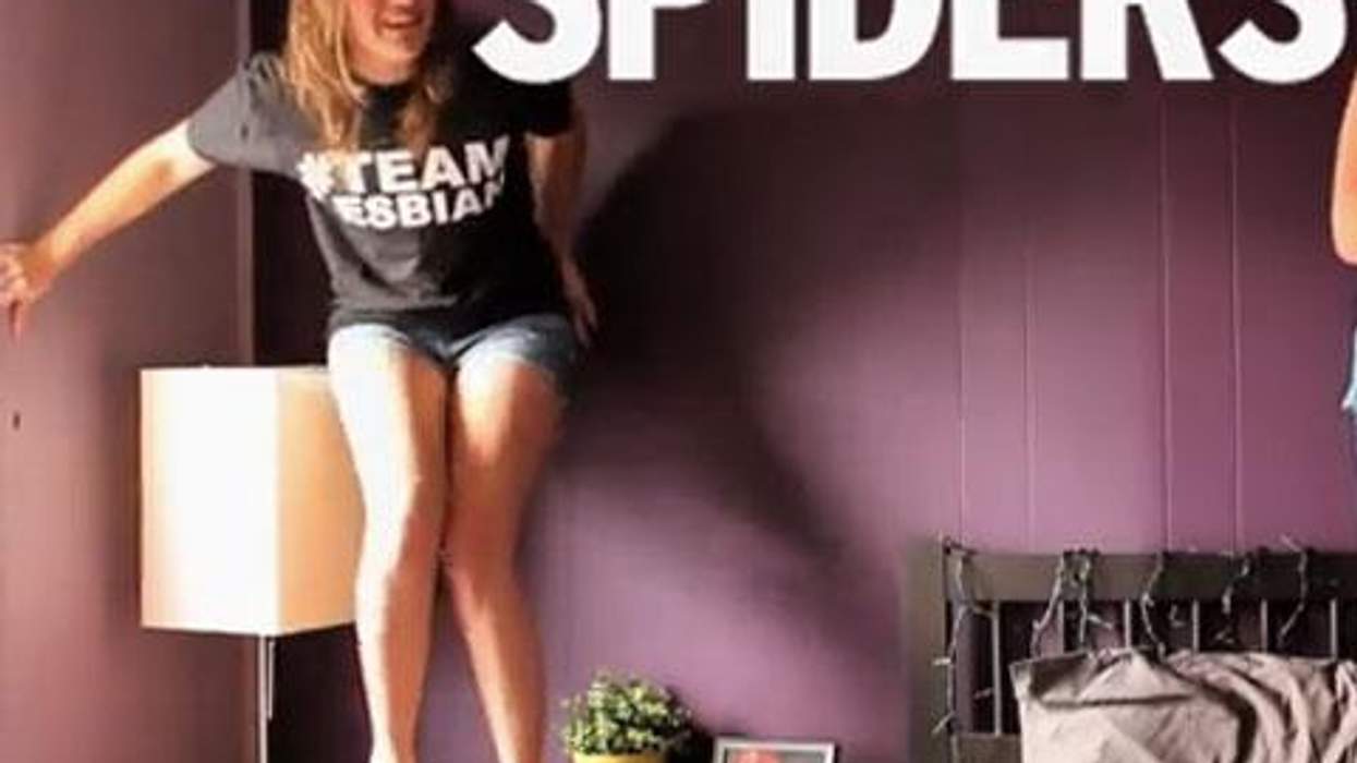 <p>WATCH: Scissoring, Spiders and Other 'Sh*t that Scares Lesbians in Bed'</p>