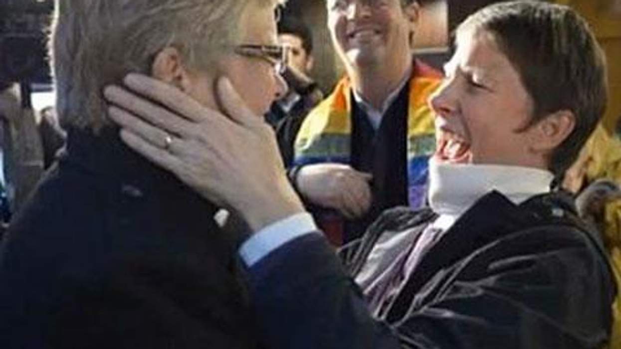 <p>BREAKING: Federal Government Will Recognize Utah Same-Sex Marriages</p>