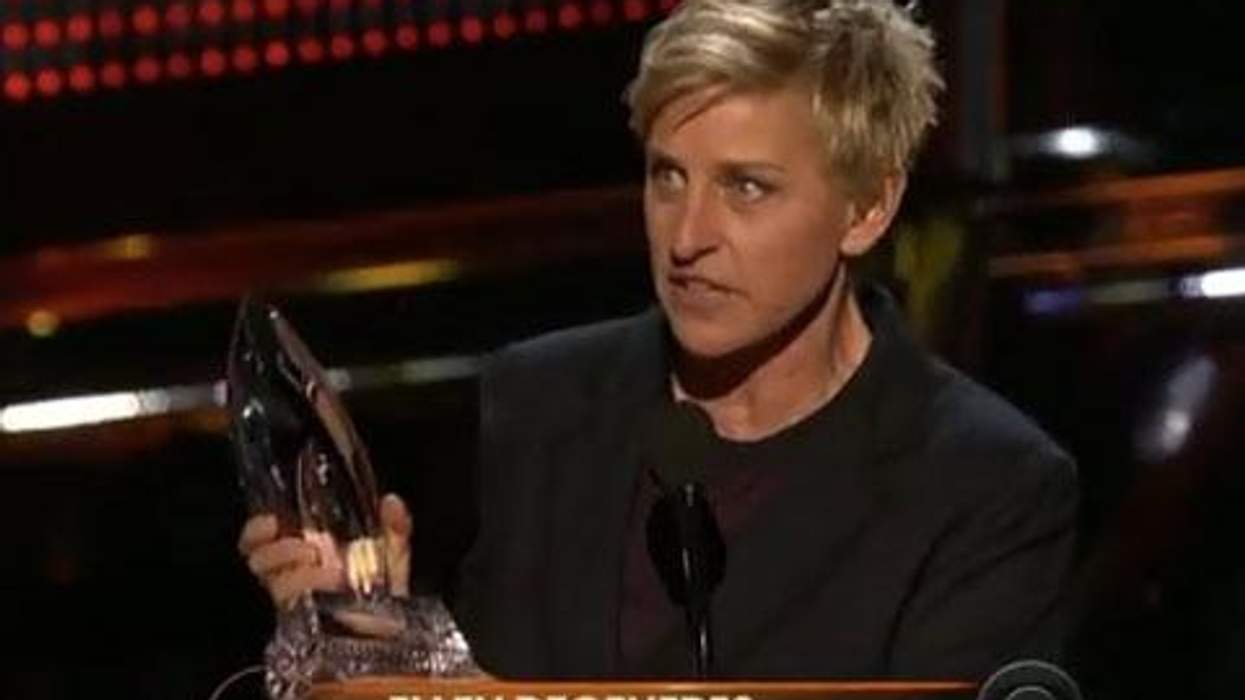 <p>WATCH: Ellen DeGeneres Wins 14th People's Choice - Pokes Fun at Her Friend Oprah! </p>