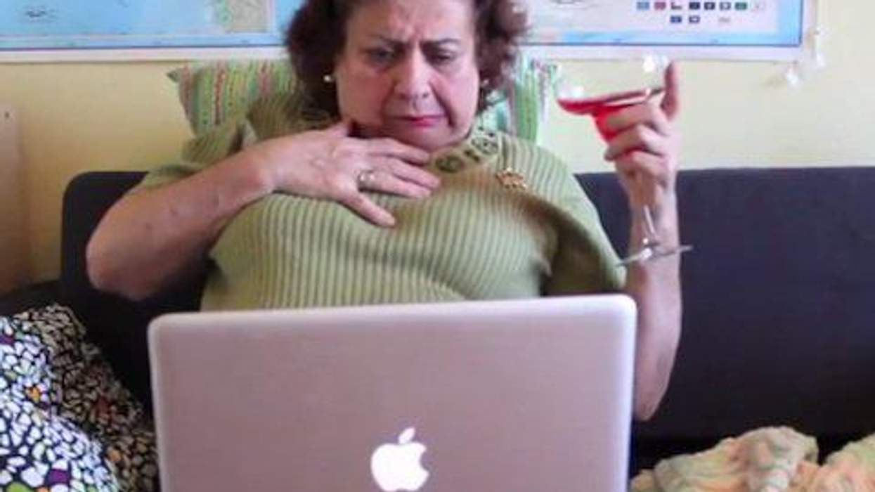 <p>WATCH: My Cuban Mom Reacts to Sex Scenes in <em>Blue Is the Warmest Color </em></p>