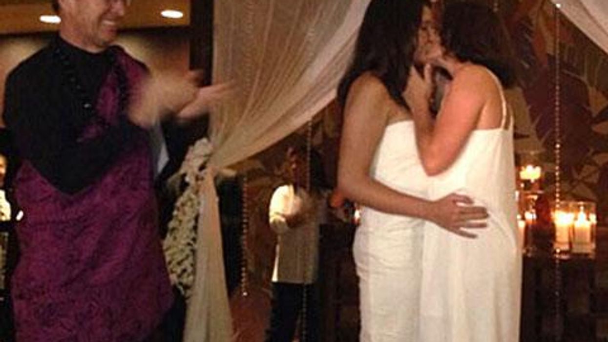 <p>Same-Sex Couples Begin Marrying in Hawaii! </p>