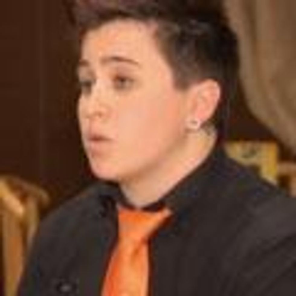 N.J. Waitress and Marine Stiffed for Looking Like a Lesbian Donates Thousands to Veterans 