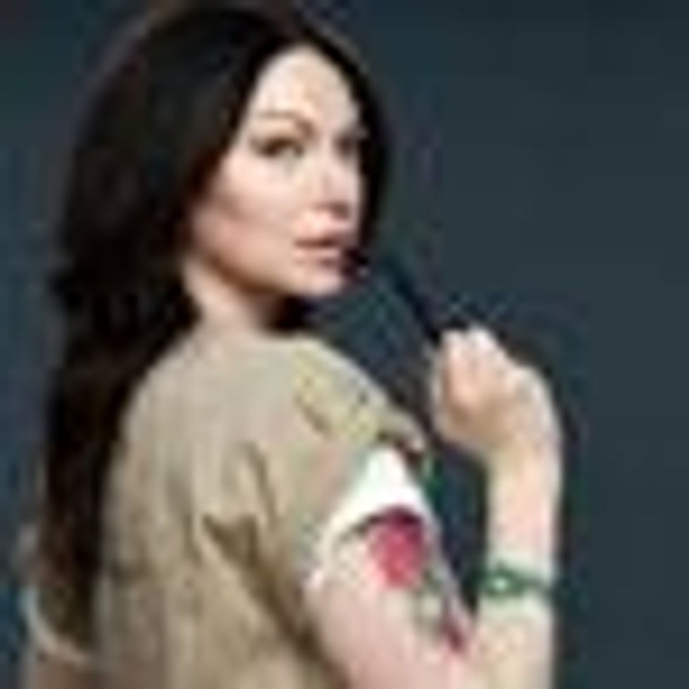 Phew! Laura Prepon Confirmed for Four Episodes of Orange is the New Black Season 2