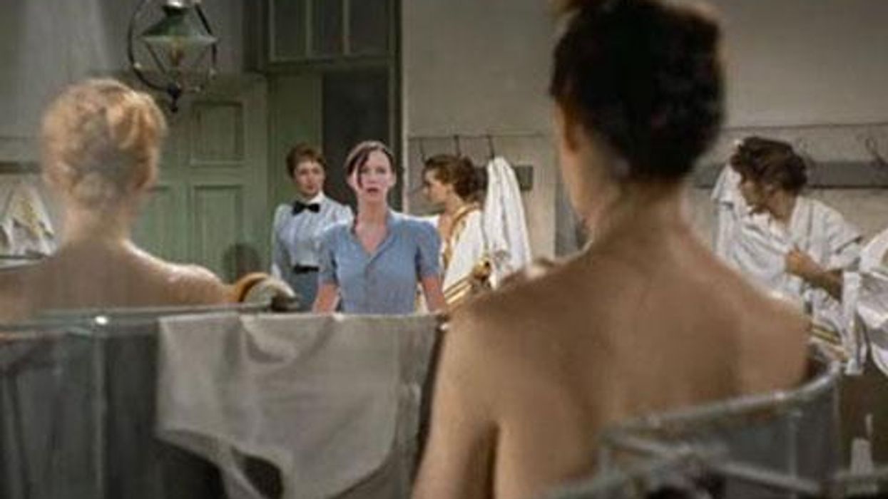 <p>10 Classic Lesbian Movies that Should Be Remade Starring Jennifer Lawrence </p>