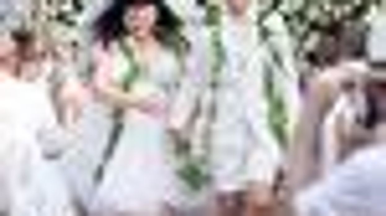 10 Examples of Famous Lesbian Couples Being the Best at Hand Holding