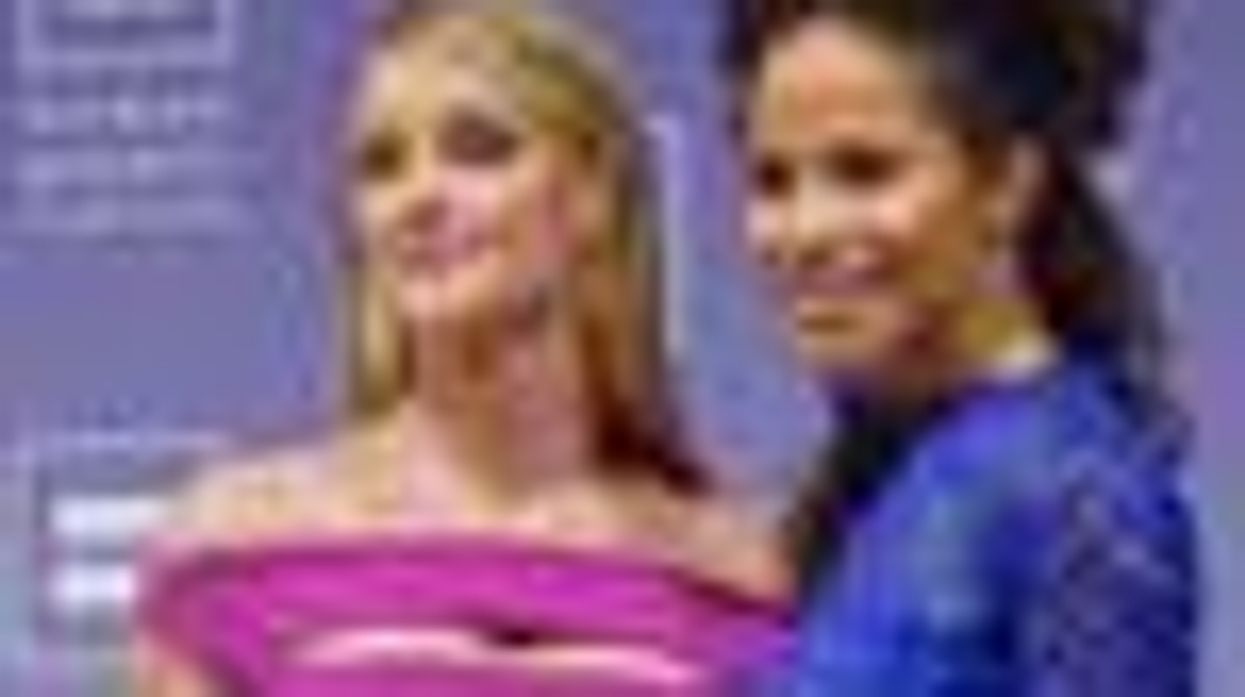 Shot of the Day: 'The Fosters' Teri Polo and Sherri Saum Being Adorable in Real Life at HRC Dinner