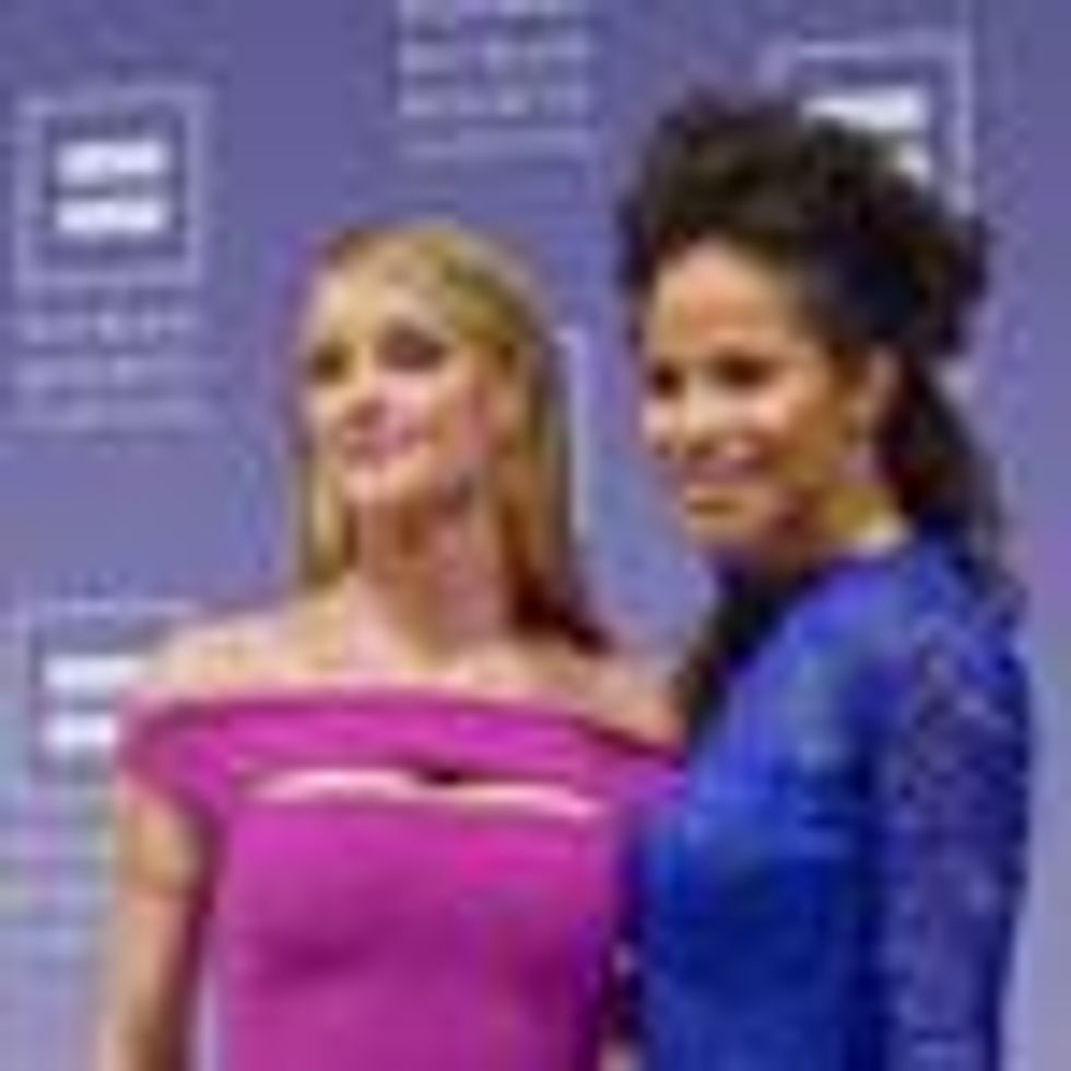 Shot of the Day: 'The Fosters' Teri Polo and Sherri Saum Being Adorable in Real Life at HRC Dinner
