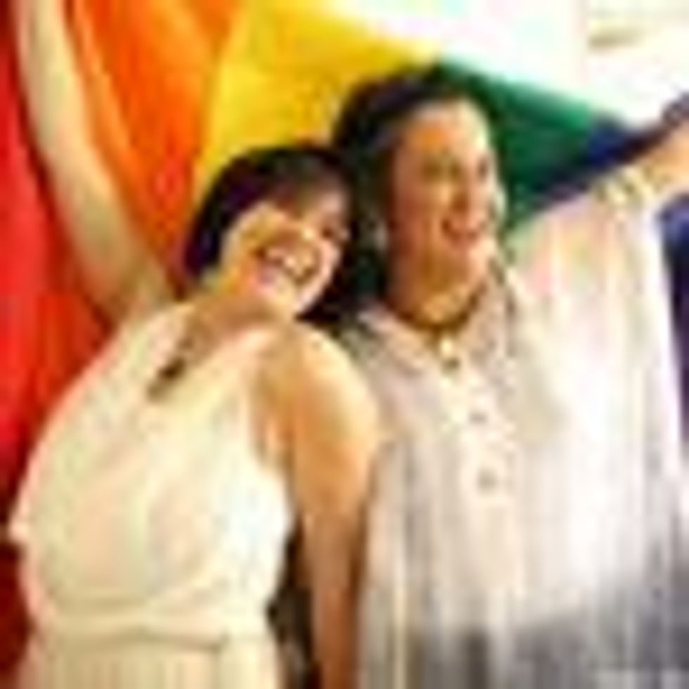 Lesbian Couple Among the First Gay Couples Legally Wed in Colombia 