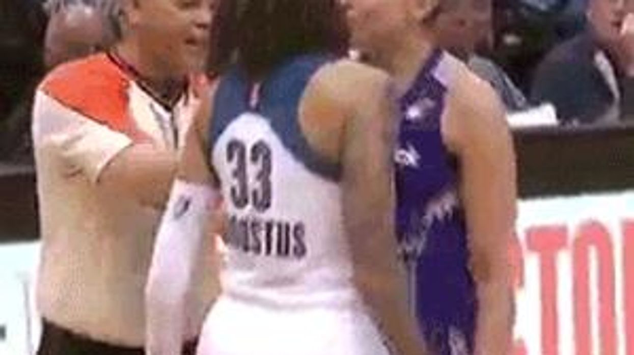 WATCH: Ref Calls Double Foul on WNBA's On-Court Kiss Between Seimone Augustus and Diana Taurasi