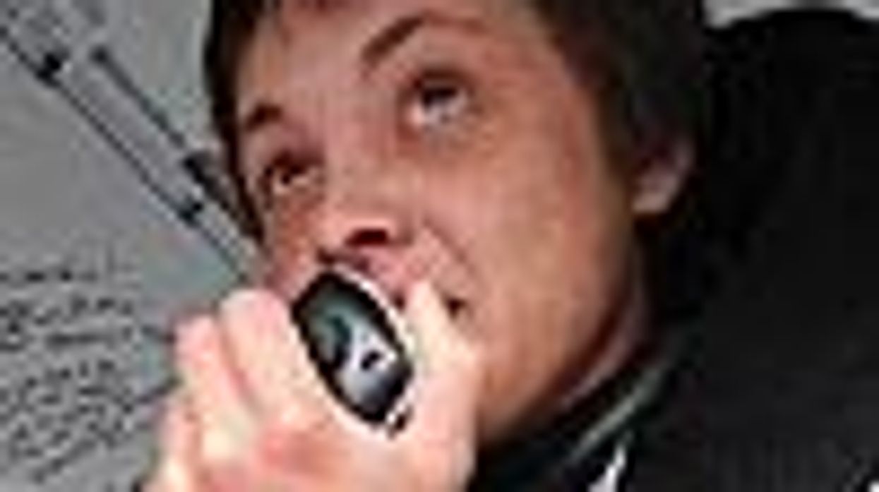 Lesbian Becomes First Woman to Row Solo Across North Pacific