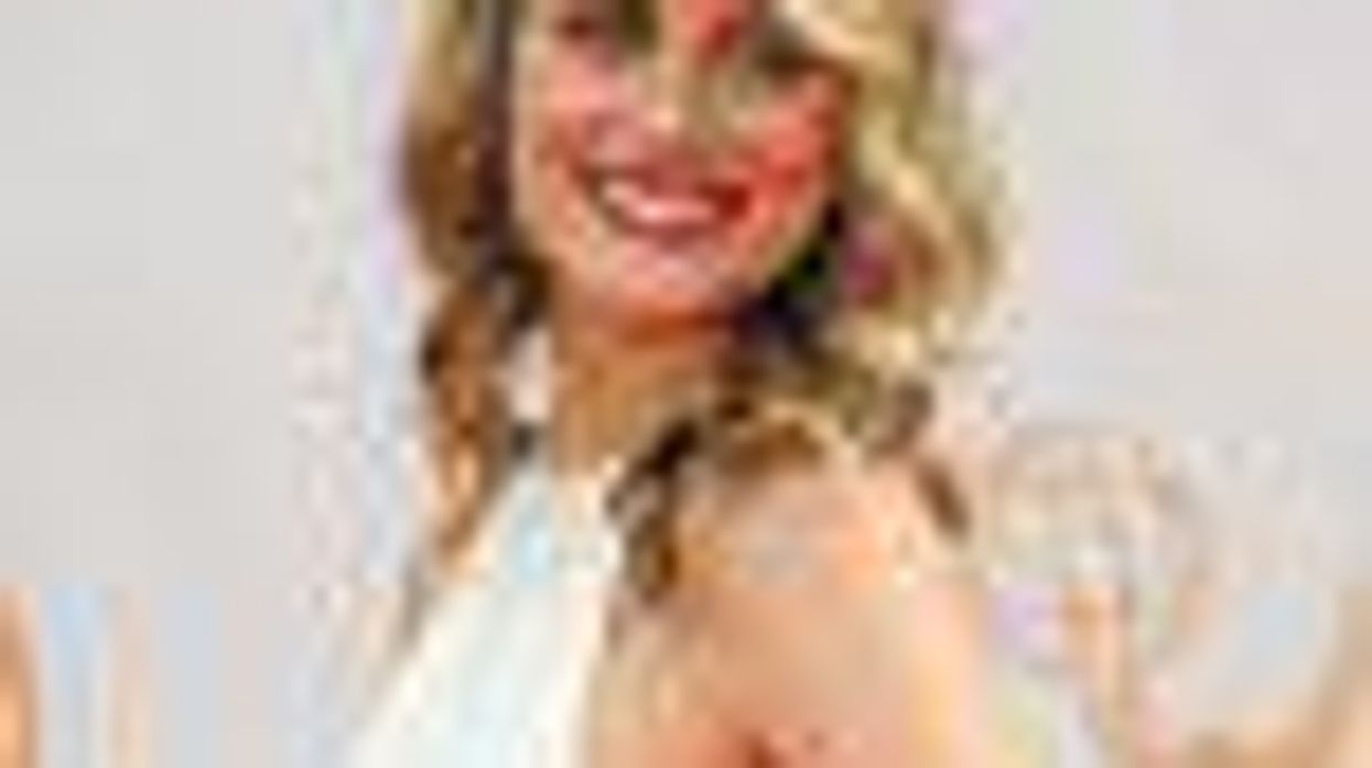 18 Hot Women At The Emmys