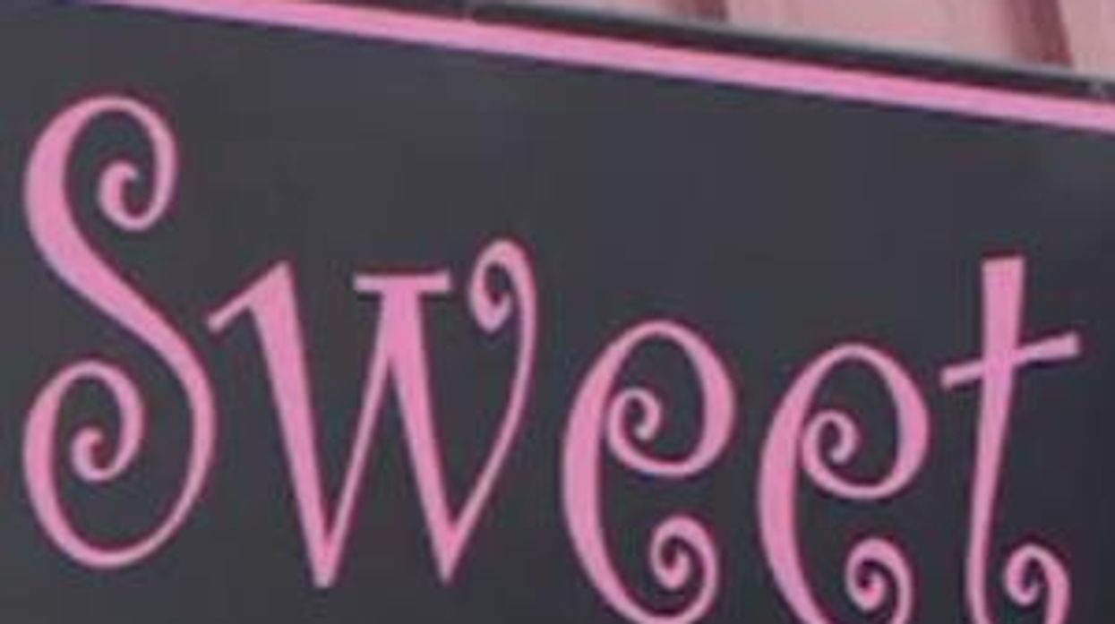 Lesbian Couple Files Complaint Over Oregon Bakery's Wedding Cake Refusal