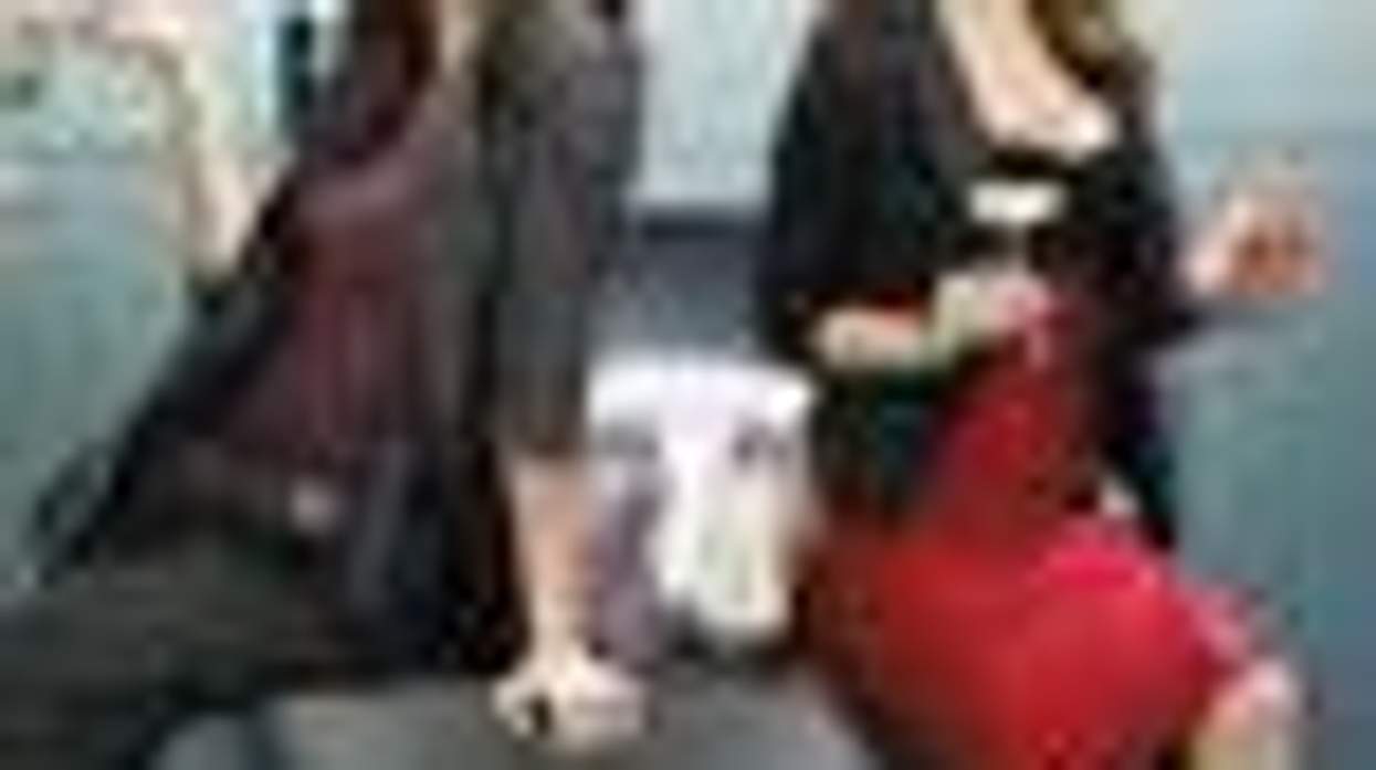 Rizzoli & Isles Goes Into Syndication Ensuring Fans Can Find Lesbian Subtext While Flipping Channels