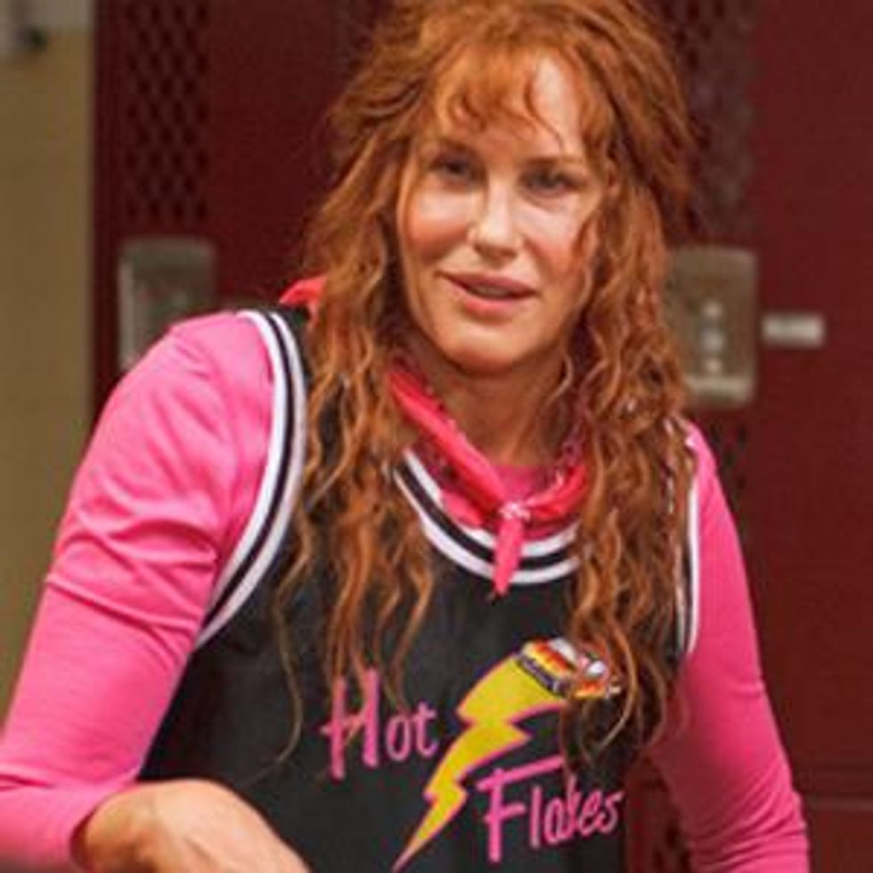 Exclusive: Daryl Hannah, Wanda Sykes, and Brooke Shields Take It To The Court in 'The Hot Flashes'