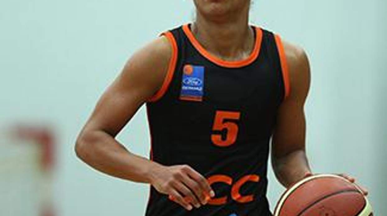 WNBA Chicago Sky’s Sharnee Zoll-Norman Comes Out Publicly