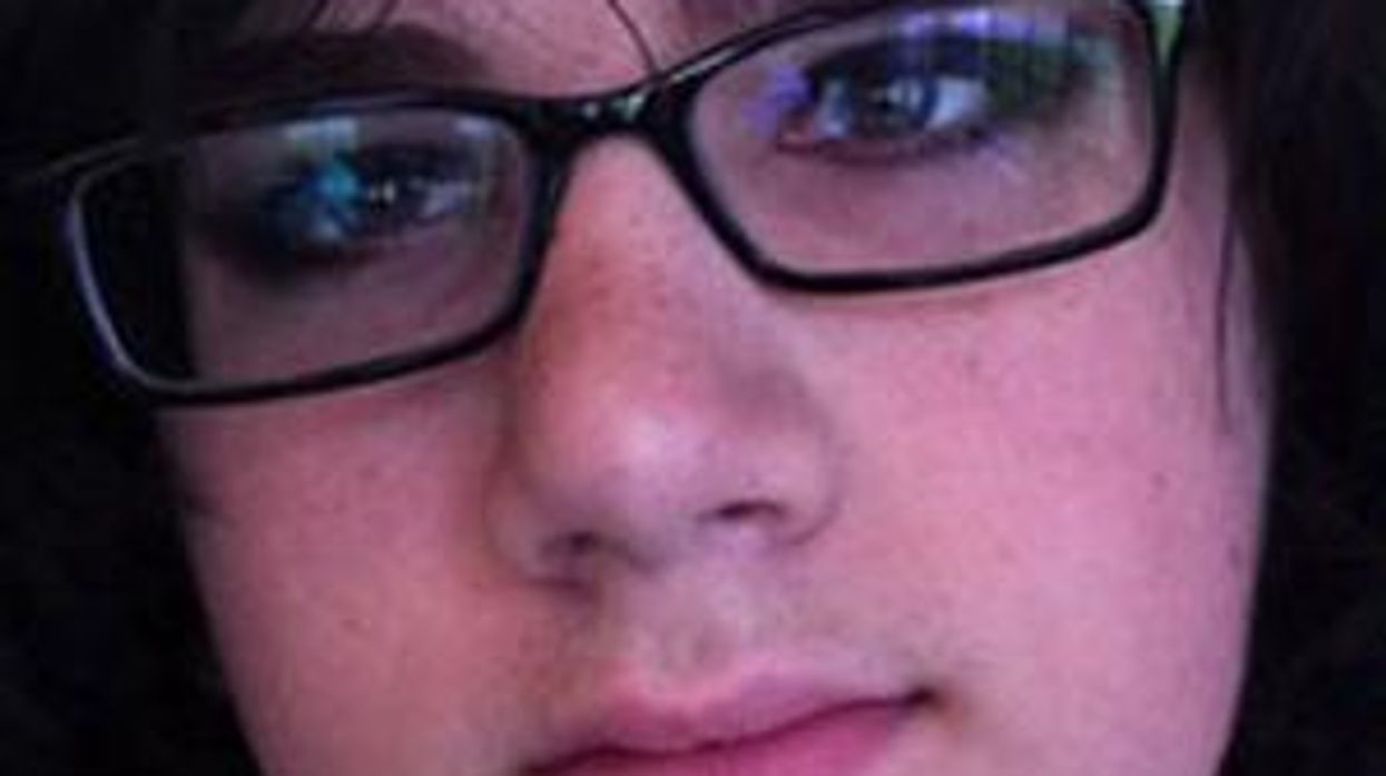 Lesbian Moms Petition Middle School After Principal Calls Son's Makeup 'Ridiculous, Distracting'