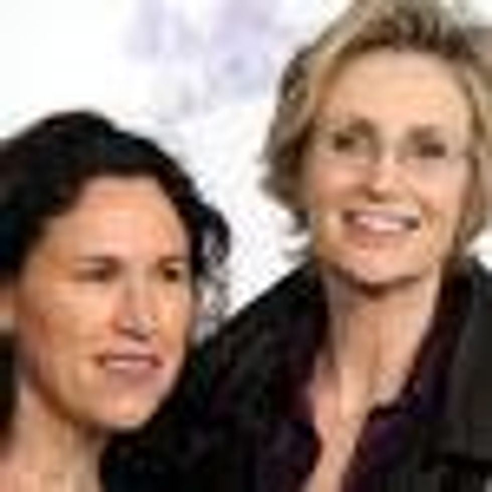 Jane Lynch and Wife Lara Embry to Divorce 