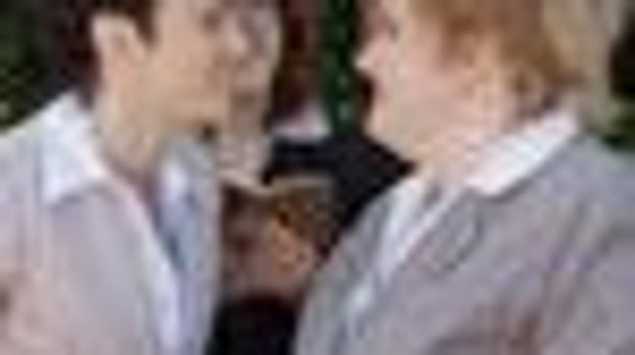 WATCH: No Xanax Necessary for Lesbian Weddings According to 'SNL'