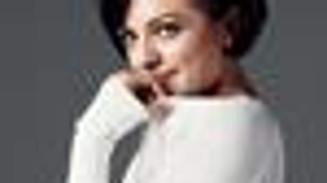 Shot of The Day: Mad Men's Elizabeth Moss, Sans Pants