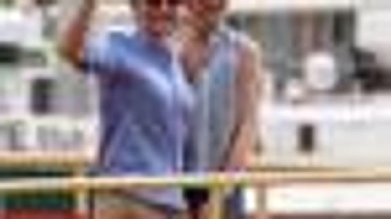 WATCH: Ellen and Portia Stroll Hand-in-Hand Throughout Australia