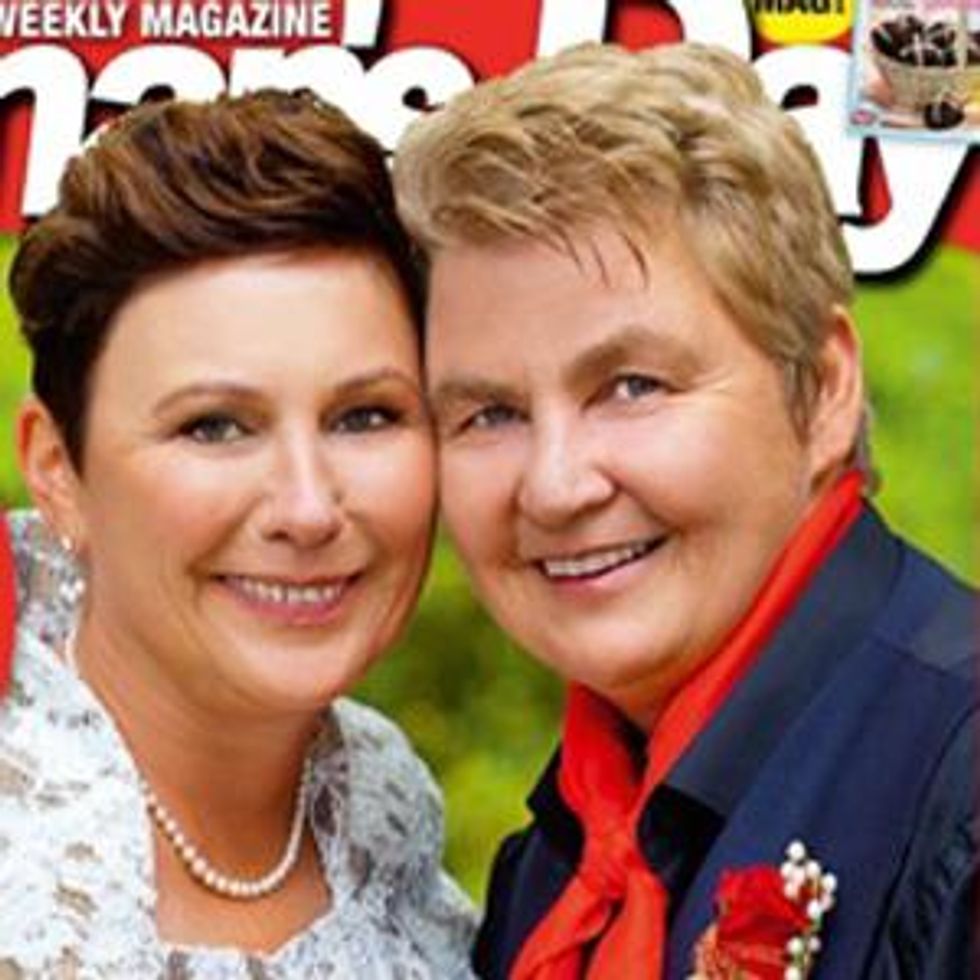 Shot of The Day: Country Music's Lynda Topp and Wife Are Cover Girls For New Zealand's 'Woman's Day' Magazine