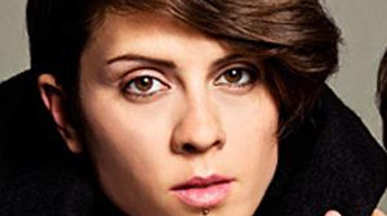 Tegan and Sara to Host 2013 mtvU Woodie Awards