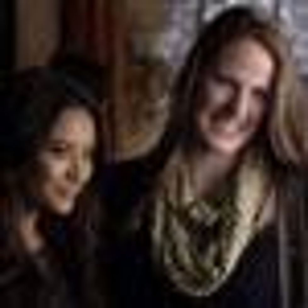 'Pretty Little Liars' Ep. 3.22 Recap - Olympic Swimmers and Spencer's Prozac Nation 