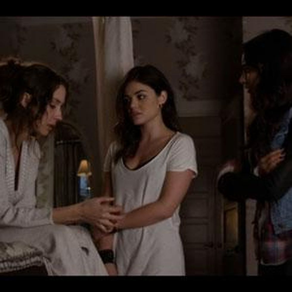 'Pretty Little Liars' Ep. 3.21 Recap: Get Thee to a Sanitarium Spencer Hastings 