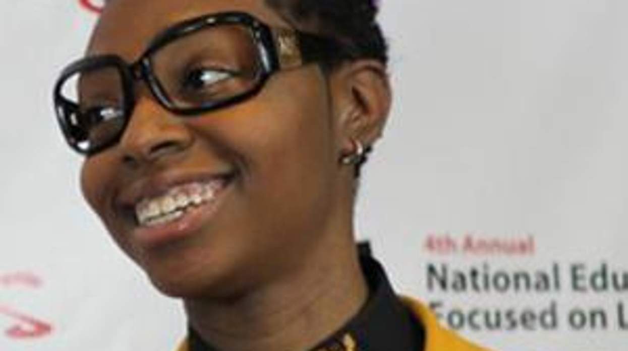 Exclusive Video: De'Borah Performs Original Song, 'Ambition'