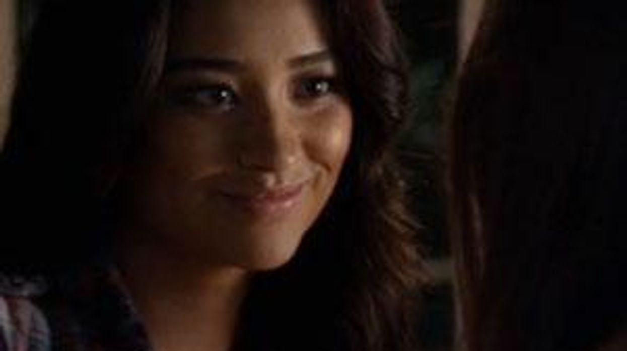 'Pretty Little Liars' Ep. 3.20 Recap - Lesbian Love Triangle in a Costume Shop