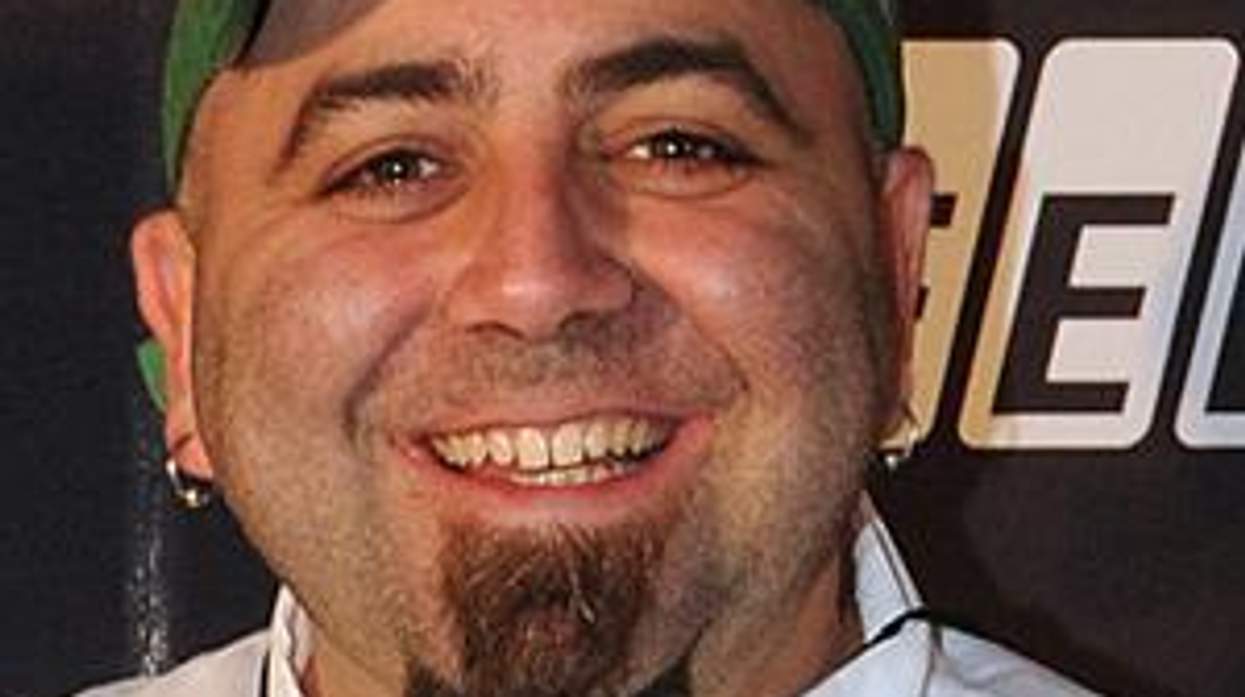 Lesbian Couple, Rejected by Local Baker, Accepts 'Ace of Cakes' Offer