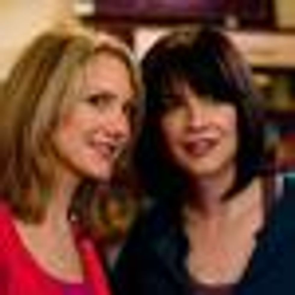 'Past Obsessions' on Lifetime Features Lesbian Couple Played by 'Lost Girl' and 'Battlestar Gallactica' Actresses 