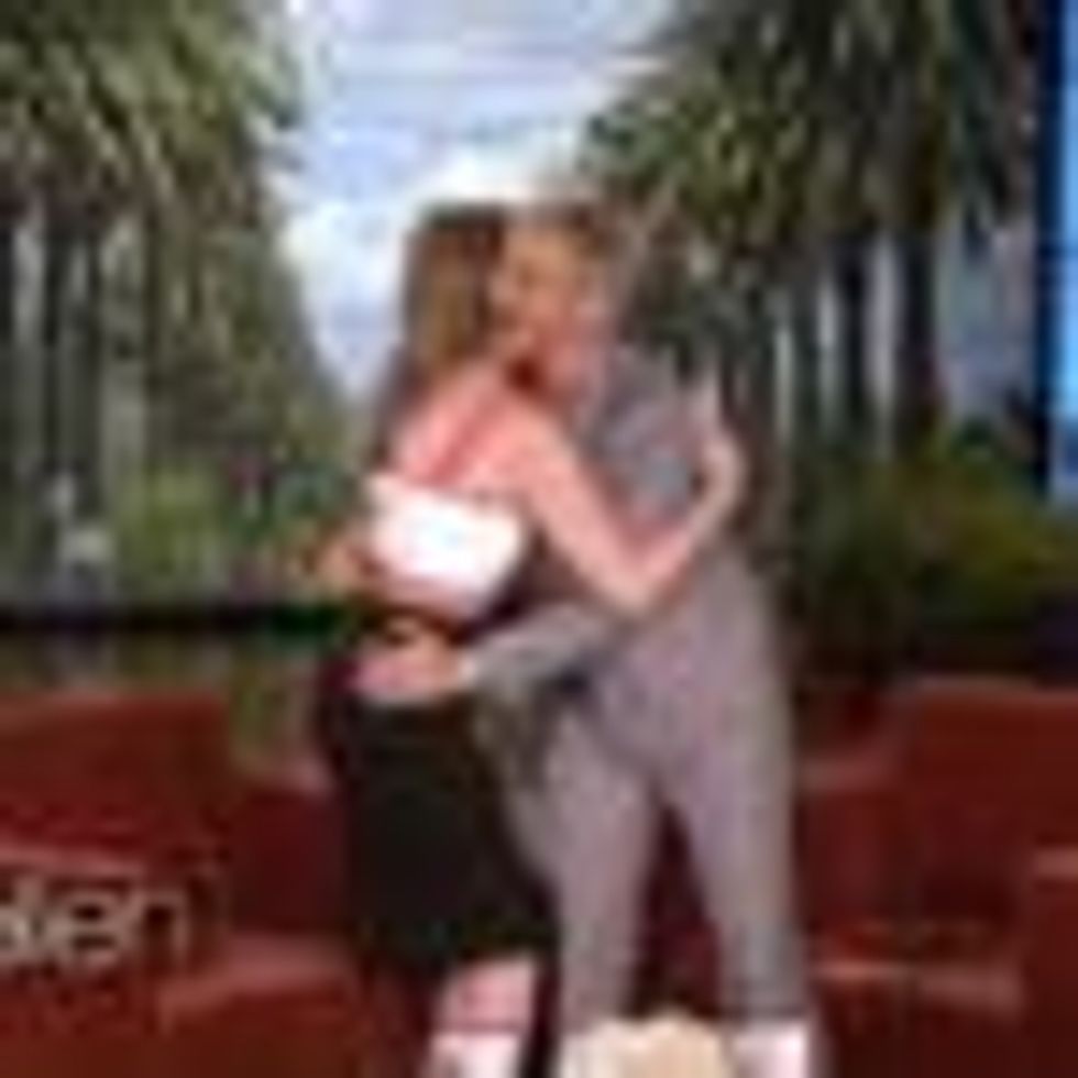 Watch: Ellen DeGeneres Grabs Jessica Chastain's Butt - Apologizes Later 