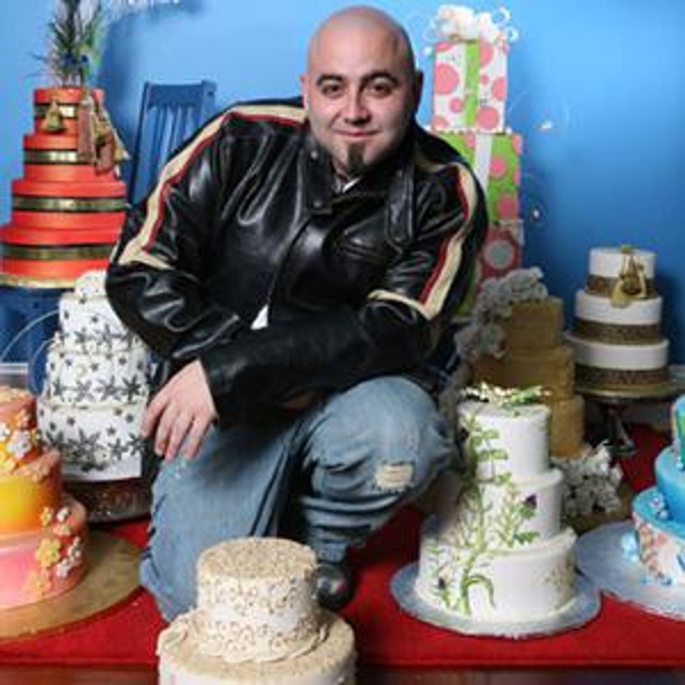 'Ace of Cakes' Star Offers Wedding Cake to Lesbian Couple Turned Away from Oregon Bakery 