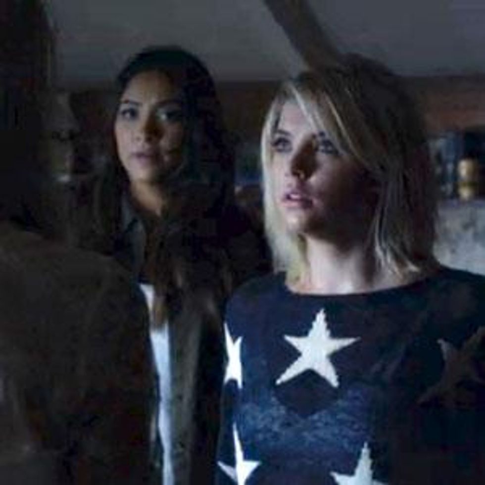 'Pretty Little Liars' Ep. 3.3 Recap - No 'Girl-on-Girl' Talk Necessary for Hanna and Emily 