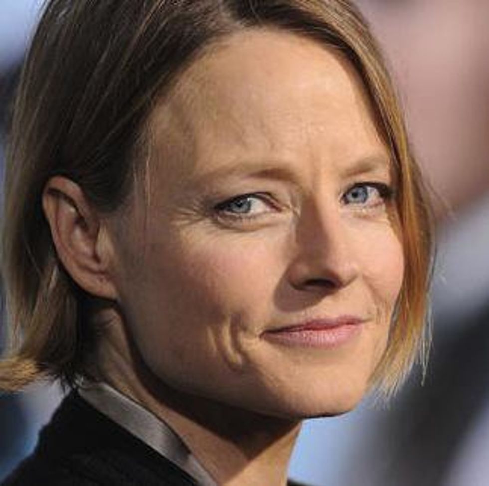 Watch: Jodie Foster Comes Out Officially, if not 'Privately,'  in Golden Globes Speech 