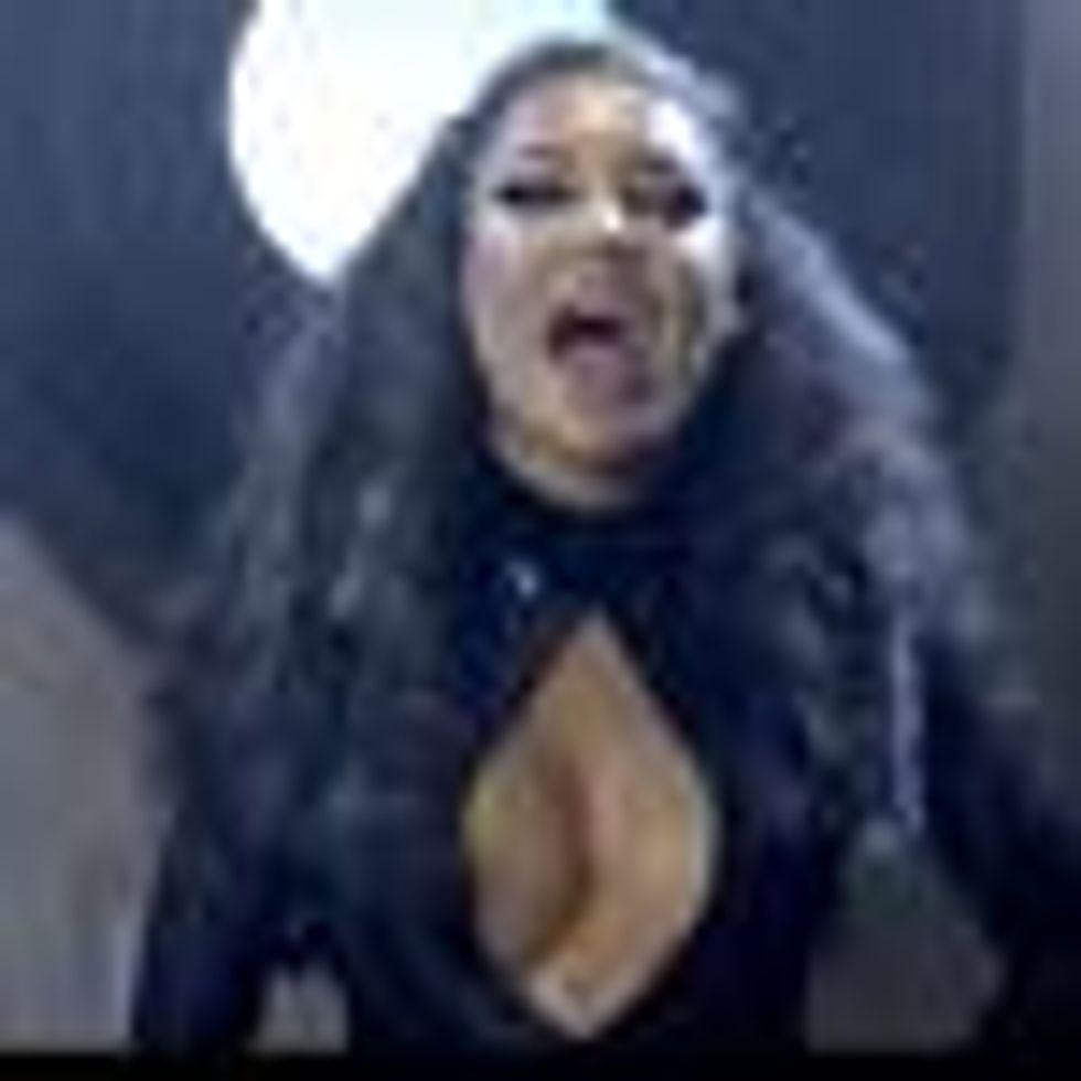 Watch: Naya Rivera's Super Sexy New Music Video - Plus More Santana in the New Year! 