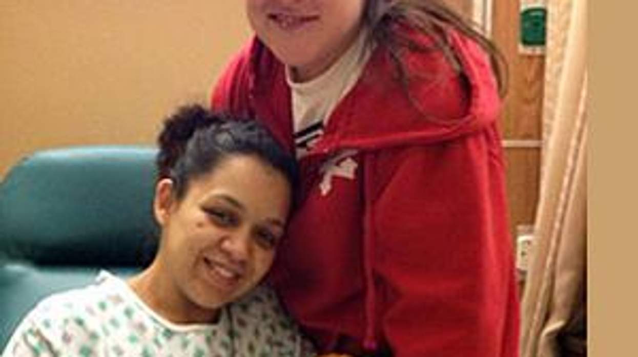 Lesbian Couple Gives Birth at 12:12 on 12/12/12