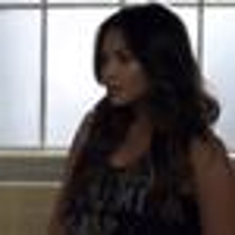 Watch: 'Pretty Little Liars' Winter Premiere Countdown - Emily and Mona Face Off