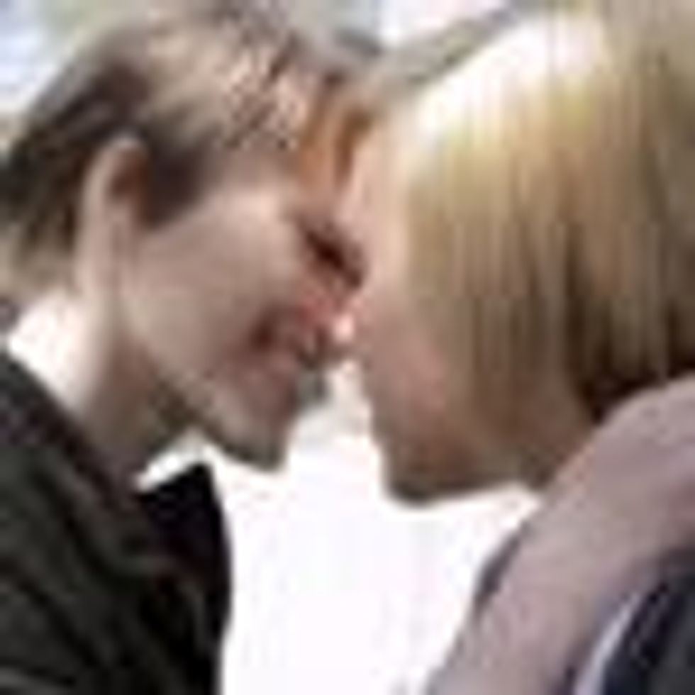 Watch: Hot New Web Series 'The Throwaways': Exclusive Clip of Cute Girls Kissing! 