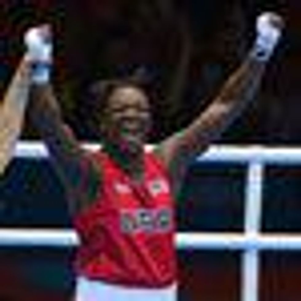   Claressa Shields Becomes First US Female Middleweight to Win Gold 