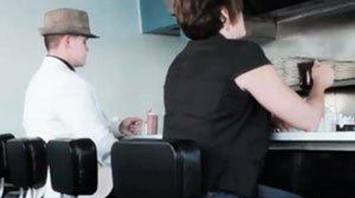 Watch: Sexy Lesbian Sign Language Version of Gotye's 'Somebody I Used To Know'