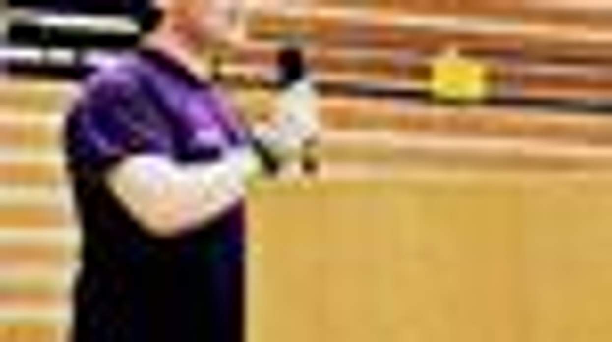 Iowa Teen Tweets Kind Words to Bullied Teens