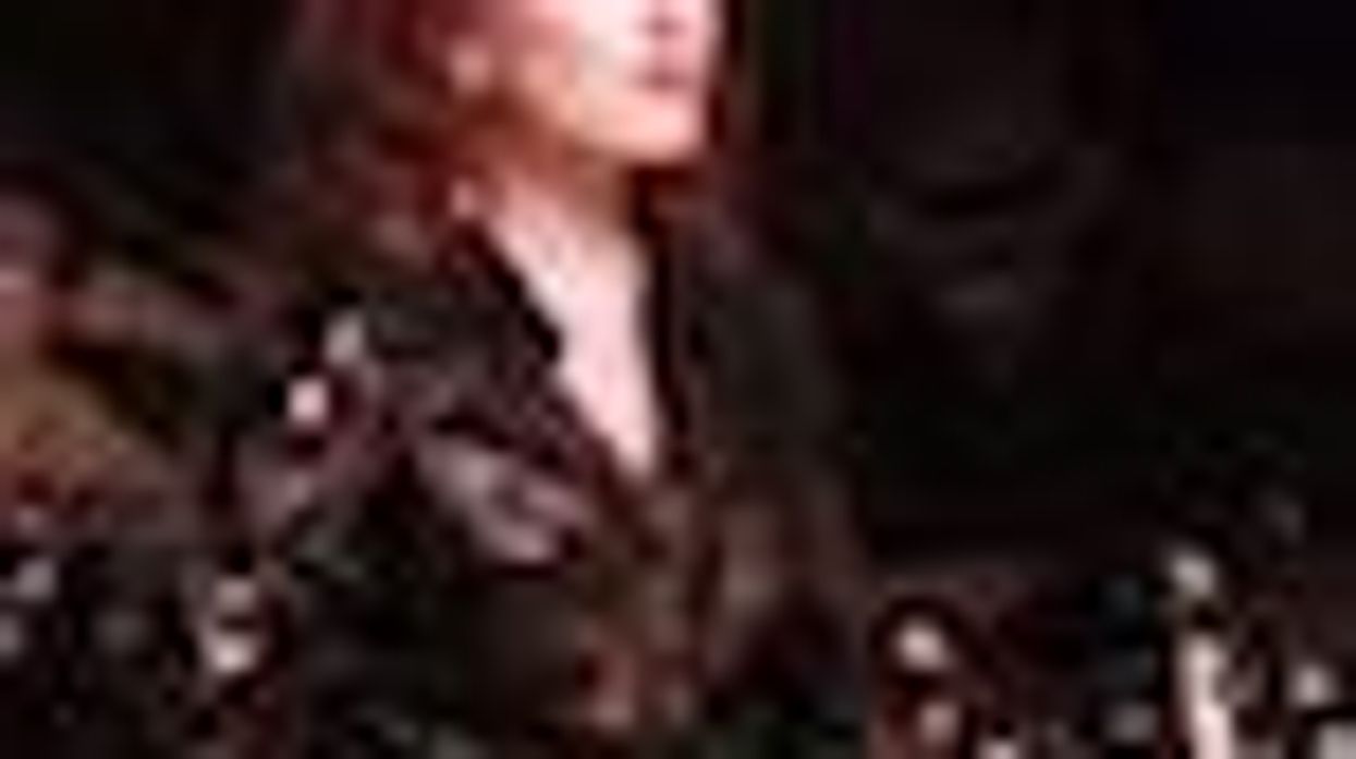 Bonnie Raitt's New Video Features Lesbian and Gay Couples in Love - Watch